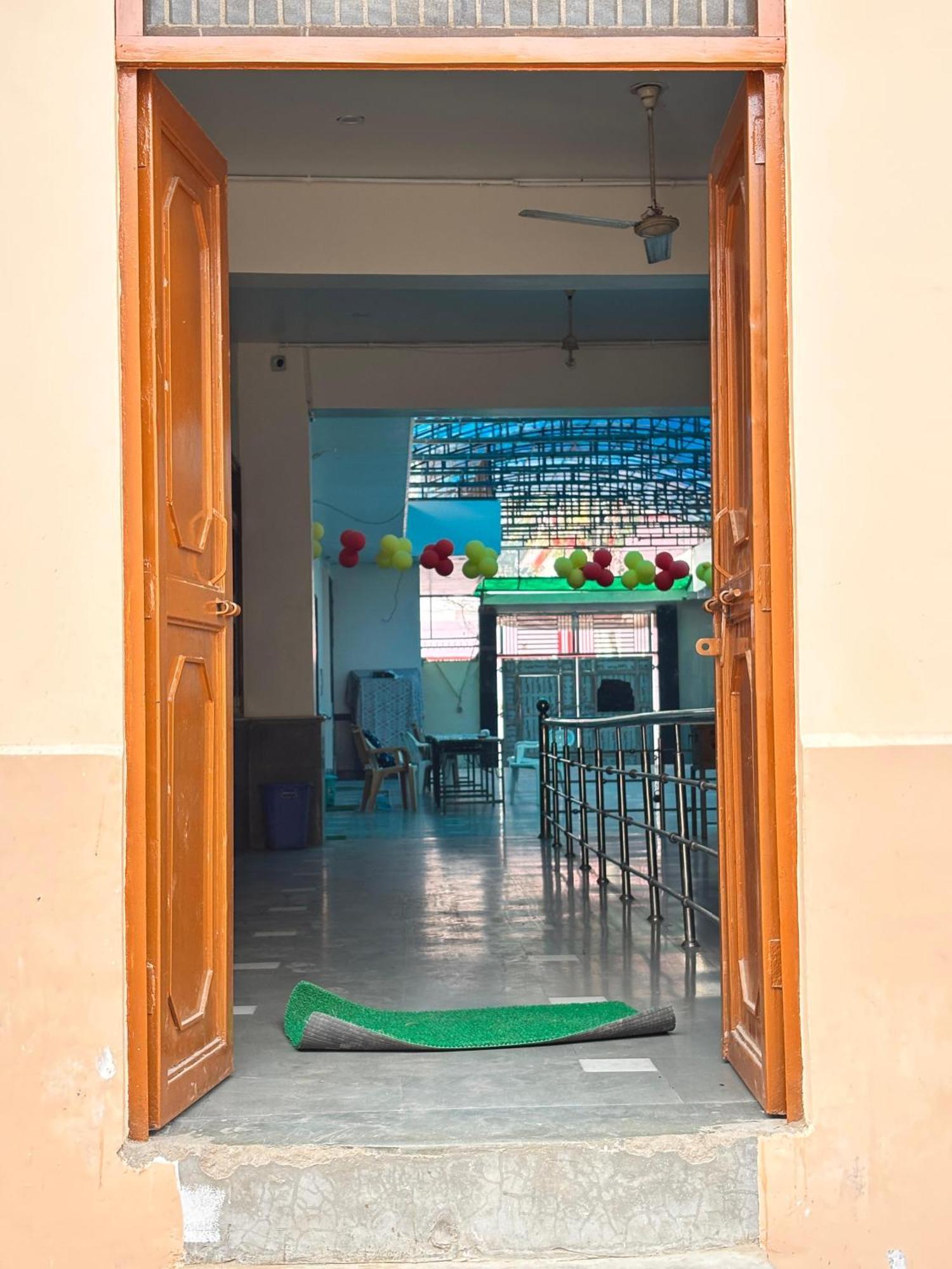 Shri Balaji Dham Hotel Vrindavan Exterior photo