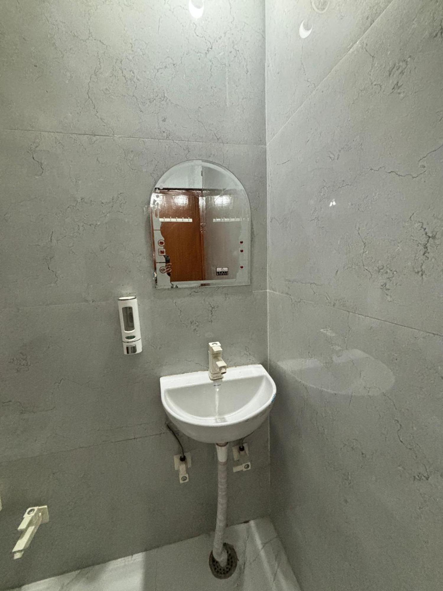Shri Balaji Dham Hotel Vrindavan Room photo